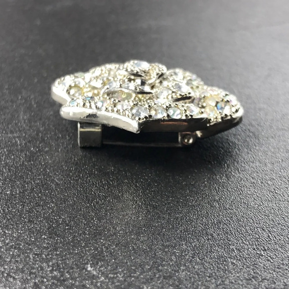 Vintage Flower Brooch Romantic Floral Rhinestone Cluster Silver Tone Pin - Picture 6 of 8